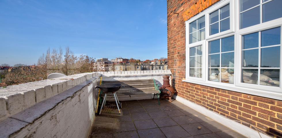 			2 Bedroom, 1 bath, 1 reception Flat			 Finchley Road, Finchley Road - Swiss Cottage